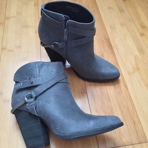 ~Sold~Very Volatile Leather Ankle Boots Sz 8.5